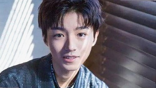 娱乐圈隐藏的猛料真相大揭秘，吃瓜酱油腻大叔来带你轻松解读！