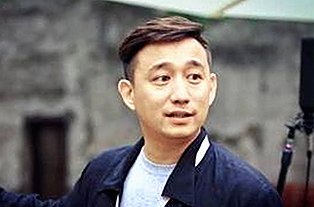 揭秘娱乐圈背后的吃瓜盛宴：明星故事与网络热门事件的深层解读